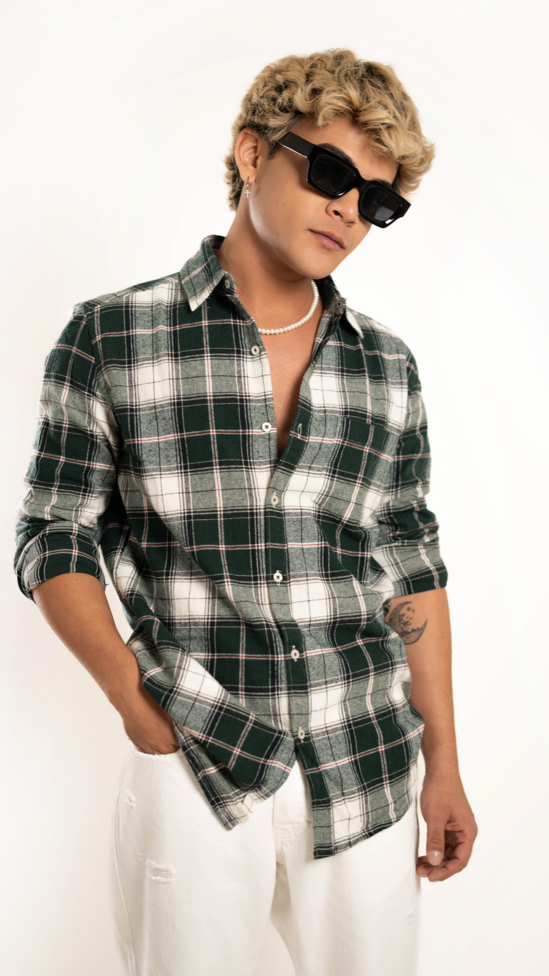 Men's Regular Fit Plaid Checked Full Sleeves Dark Green And White Front Pocket Shirt