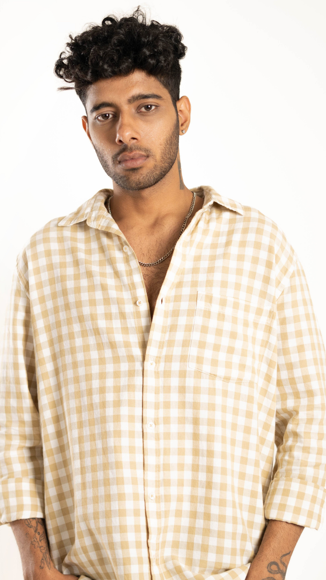 Men's Regular Fit Checked Full Sleeves Beige & Cream Front Pocket Shirt