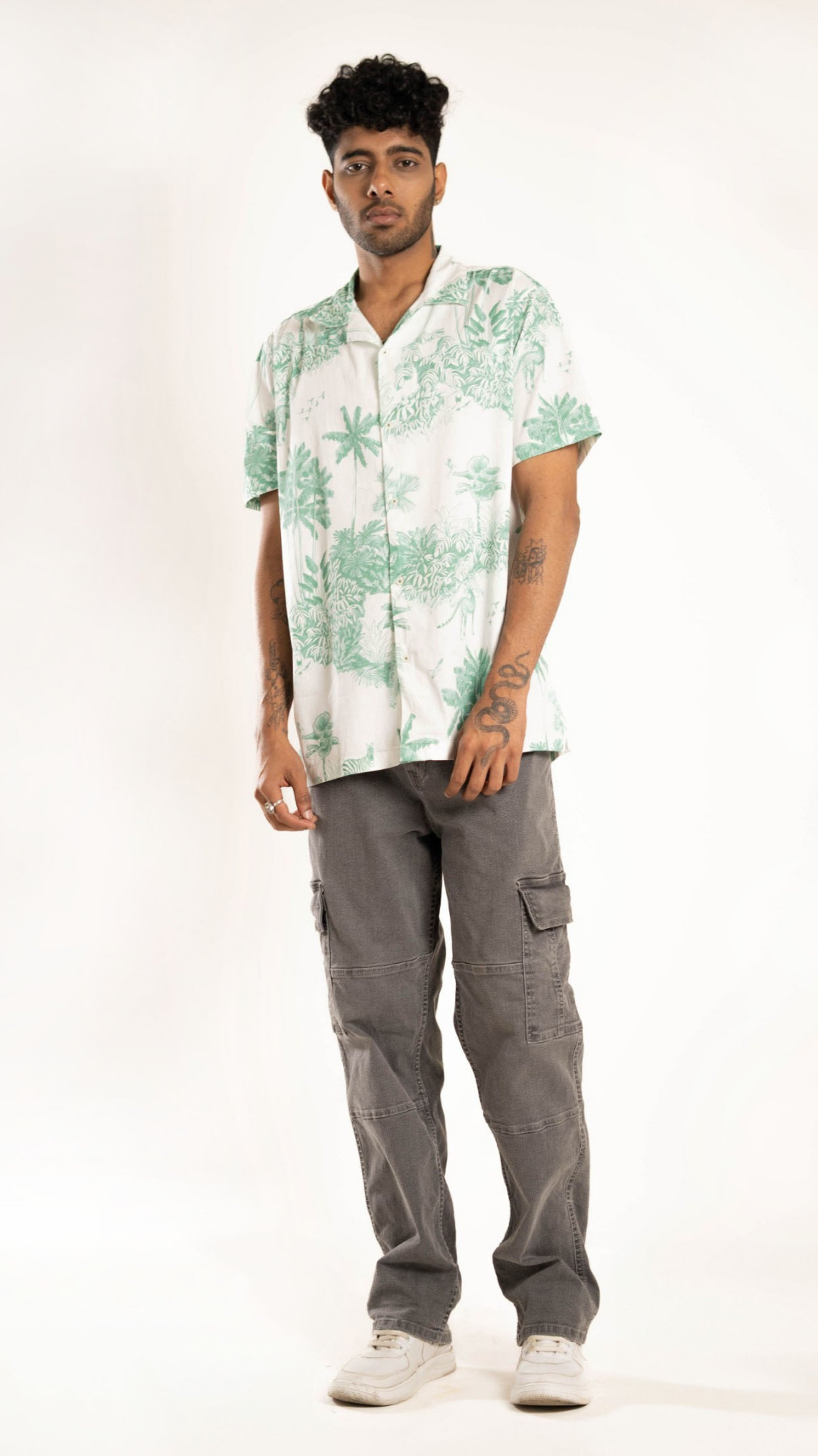 Men's Relaxed Fit Short Sleeves White Aloha Shirt