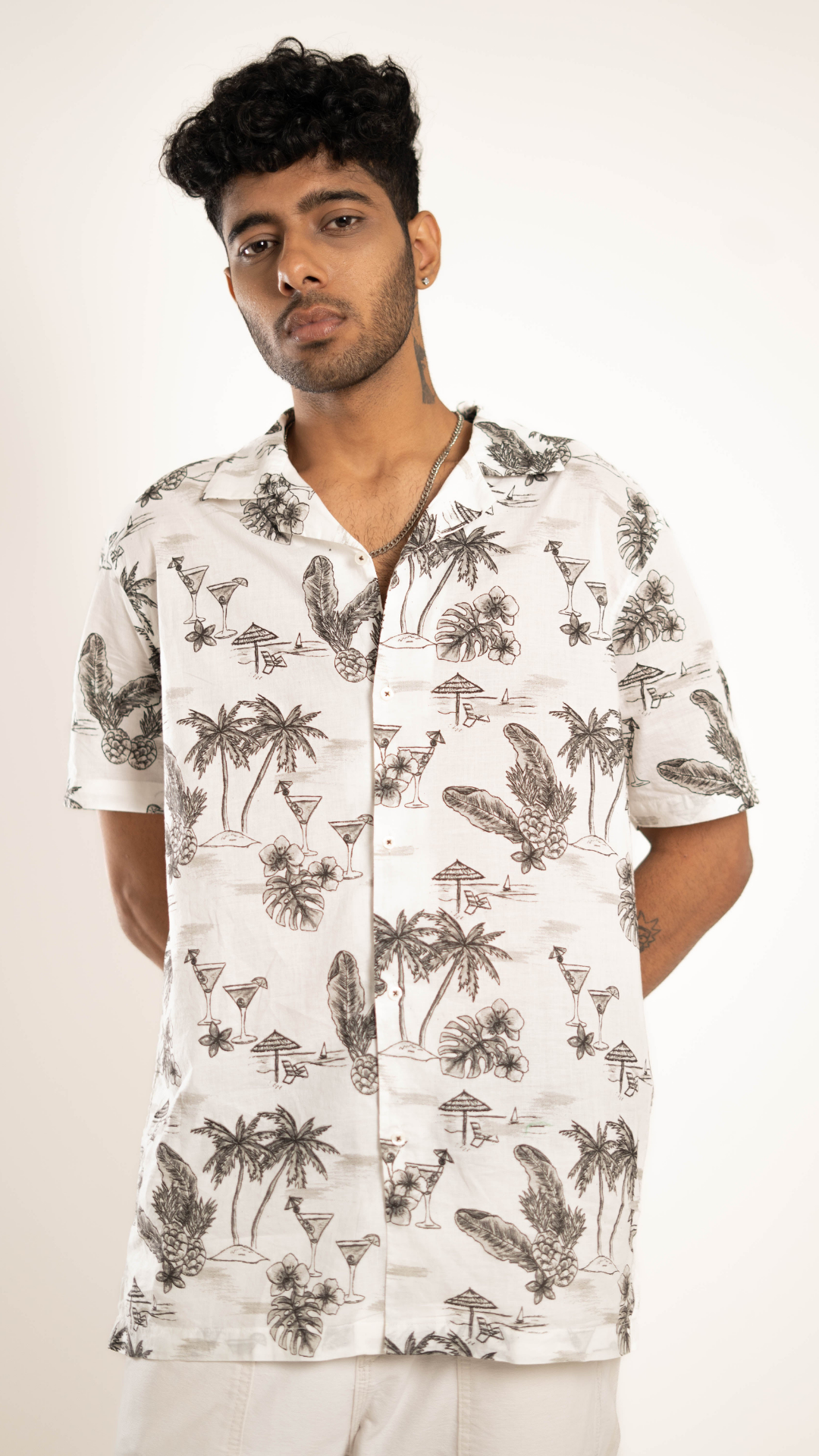 Men's Relaxed Fit Short Sleeves Sea Shore Side Printed White Shirt