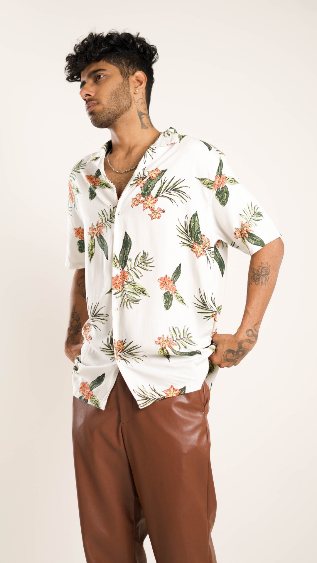 Men's Relaxed Fit Short Sleeves Floral Printed White Shirt