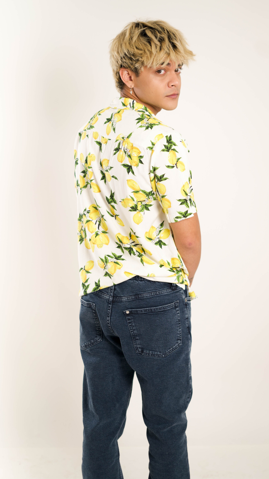 Men's Relaxed Fit Short Sleeves Squizzy Lemon Printed White Shirt