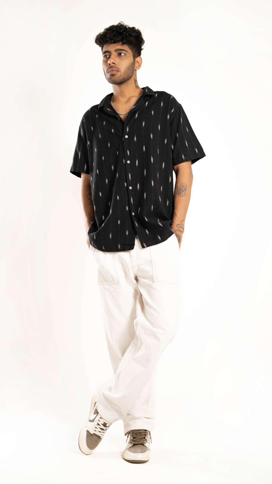 Men's Relaxed Fit Short Sleeves Black With White Strokes Shirt