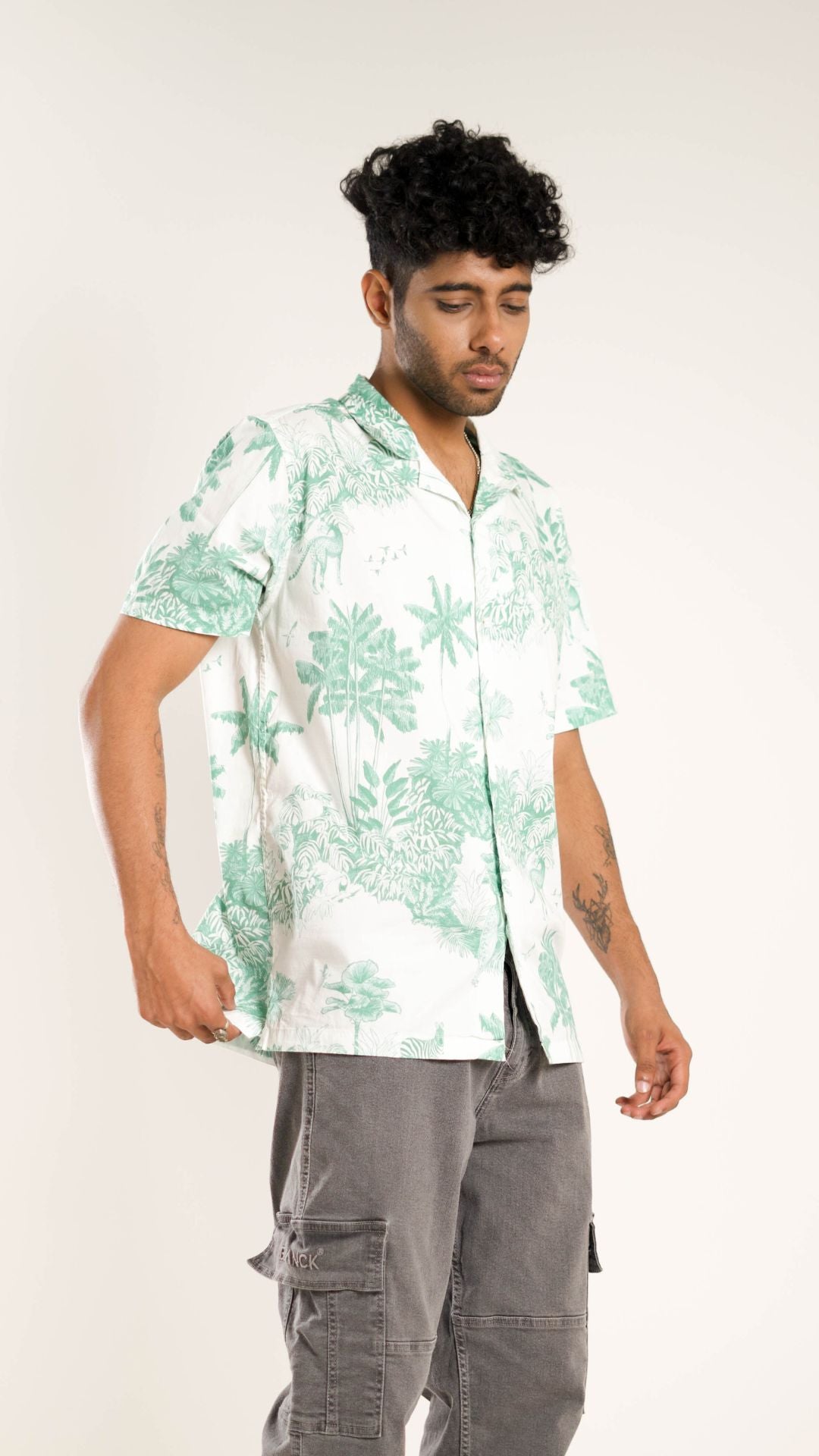 Men's Relaxed Fit Short Sleeves White Aloha Shirt
