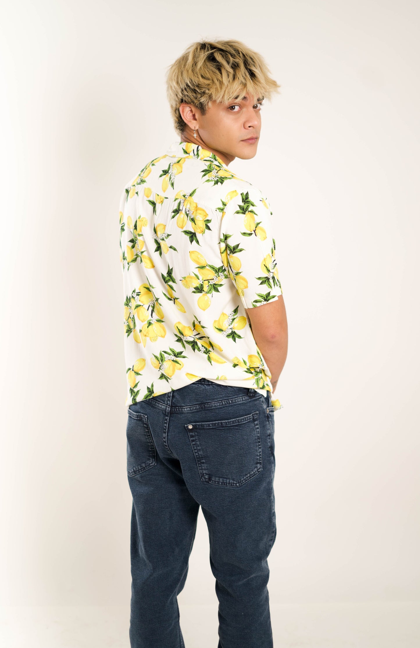 Men's Relaxed Fit Short Sleeves Squizzy Lemon Printed White Shirt