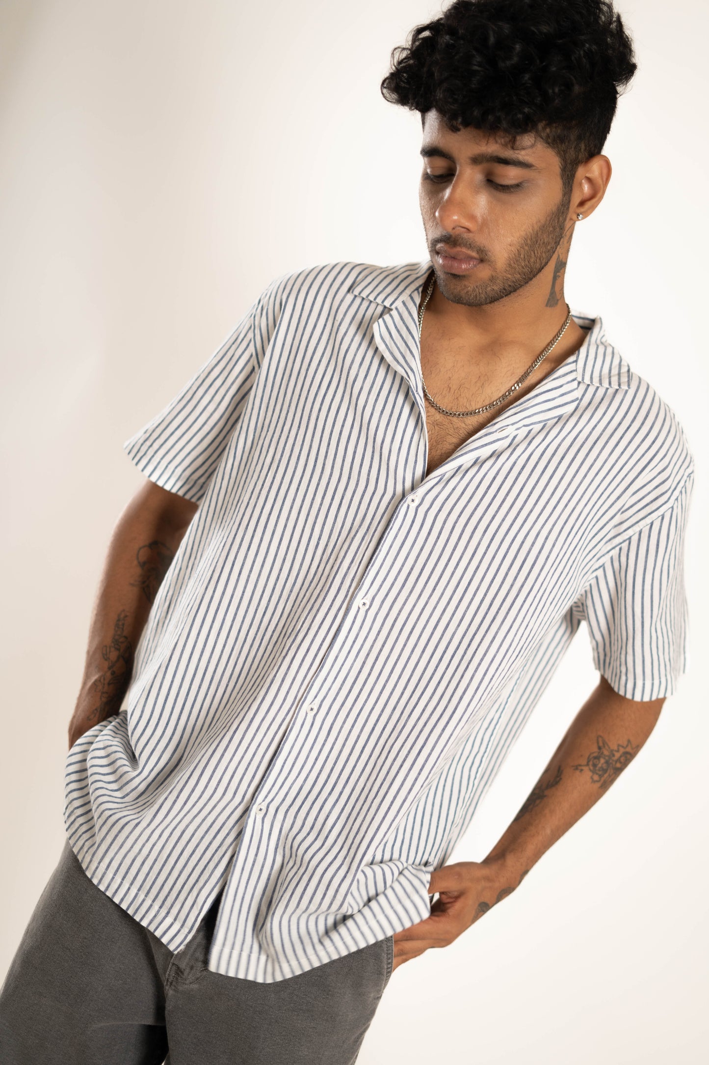 Men's Relaxed Fit Short Sleeves White Shirt With Blue Strips